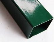 แผงรั้วลวดเคลือบพลาสติกสีเขียวโค้ง 3 มิติพร้อมอุปกรณ์เสริมที่สมบูรณ์แบบ